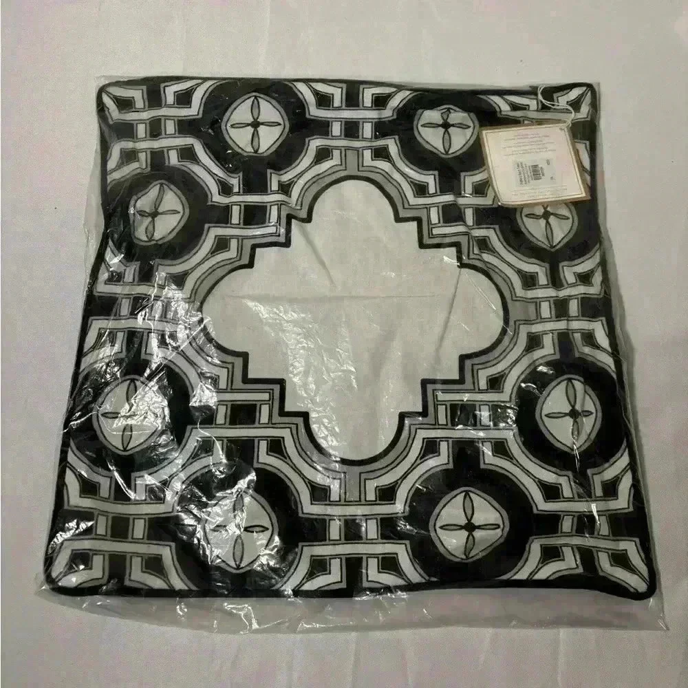 New with tags, pottery barn teen throw pillow cover, #A008